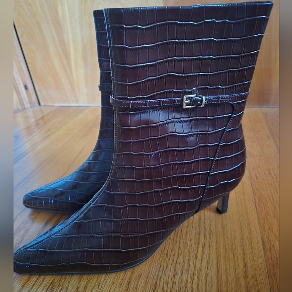 Ann Taylor Leather Ankle Chain Crocodile Print Bootie, size 10M NWOB NWOT - Picture 7 of 15